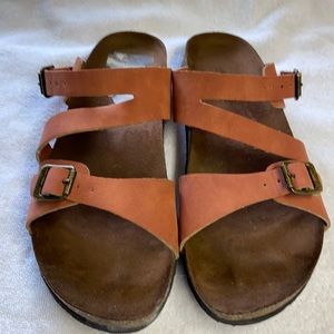Cliffs by White Mountain Sandals